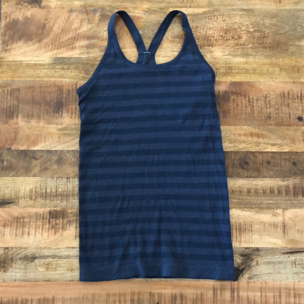 Lululemon fitted tank